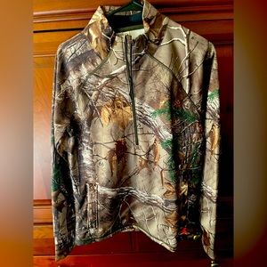 EUC Under Armour RealTree Women’s Cold Gear Camouflage Pullover